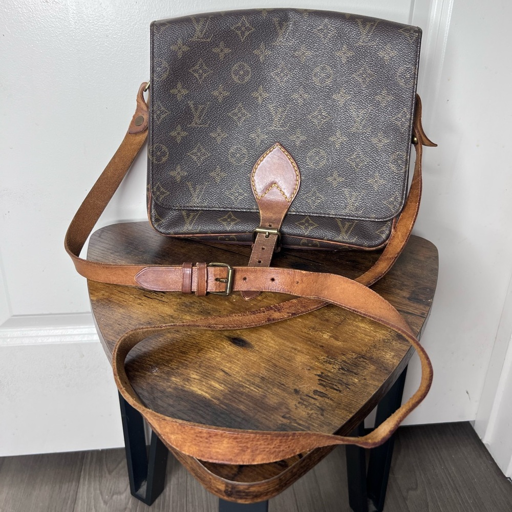 Louis Vuitton Shoulder Monogram Messenger Crossbody Bag